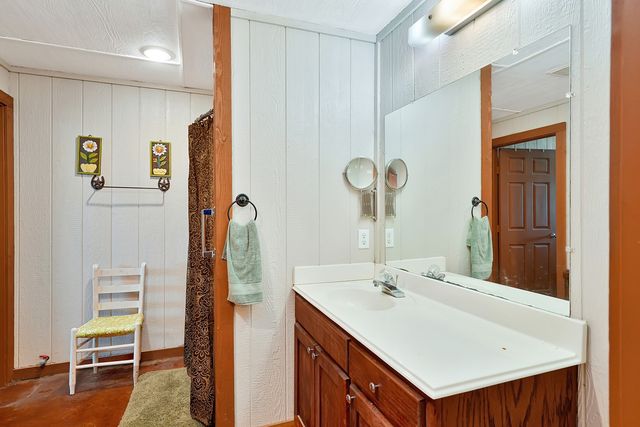 1010 County Road 382, Era, TX 76238