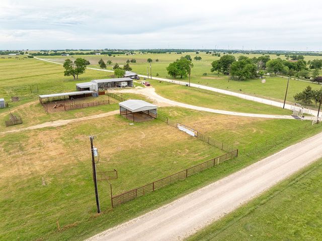 1010 County Road 382, Era, TX 76238