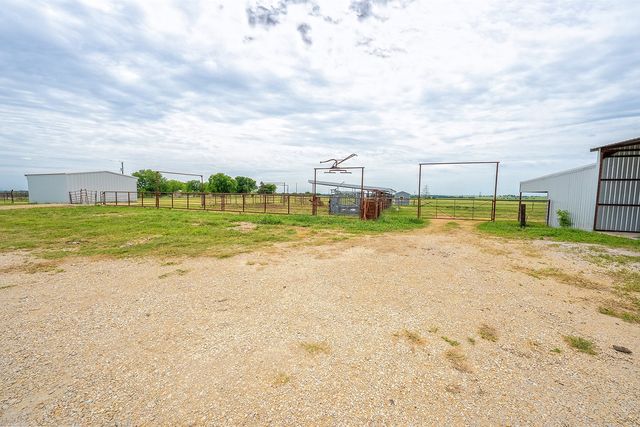 1010 County Road 382, Era, TX 76238