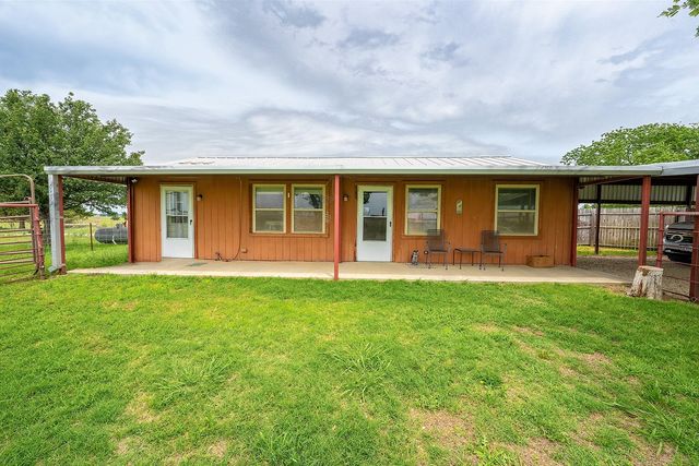 1010 County Road 382, Era, TX 76238
