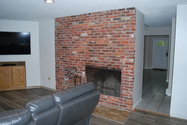43 Camelot Drive, Bedford, NH 03110