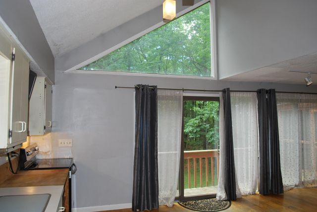 43 Camelot Drive, Bedford, NH 03110