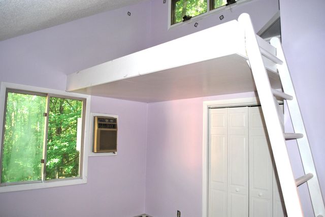 43 Camelot Drive, Bedford, NH 03110