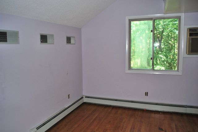 43 Camelot Drive, Bedford, NH 03110