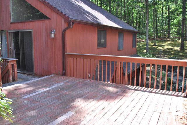 43 Camelot Drive, Bedford, NH 03110