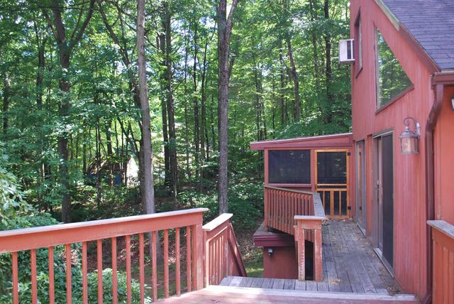 43 Camelot Drive, Bedford, NH 03110