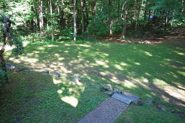 43 Camelot Drive, Bedford, NH 03110