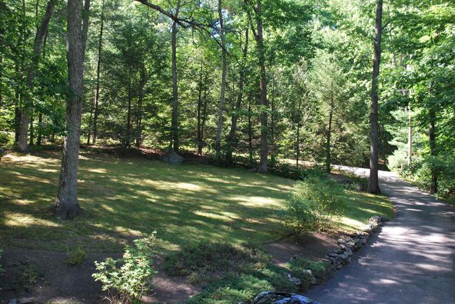43 Camelot Drive, Bedford, NH 03110