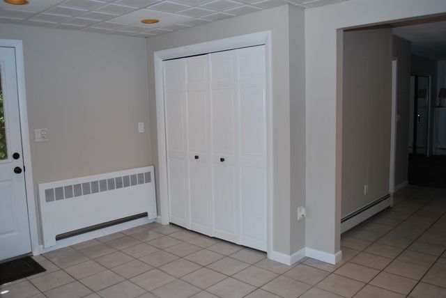 43 Camelot Drive, Bedford, NH 03110