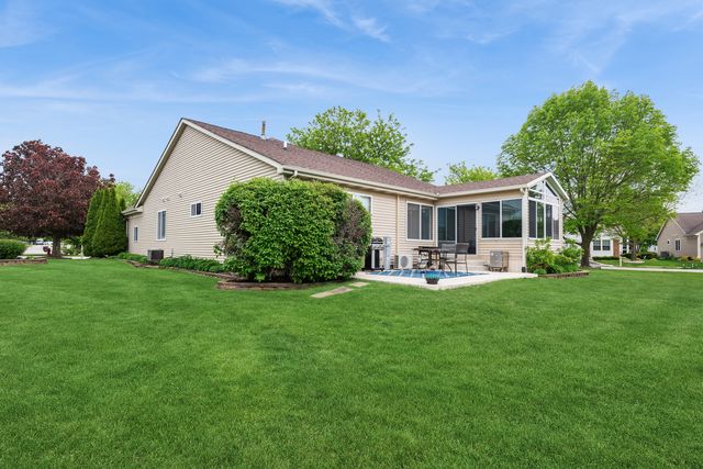 21626 W LARCH Drive, Plainfield, IL 60544