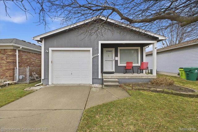 24289 Dale Avenue, Eastpointe, MI 48021