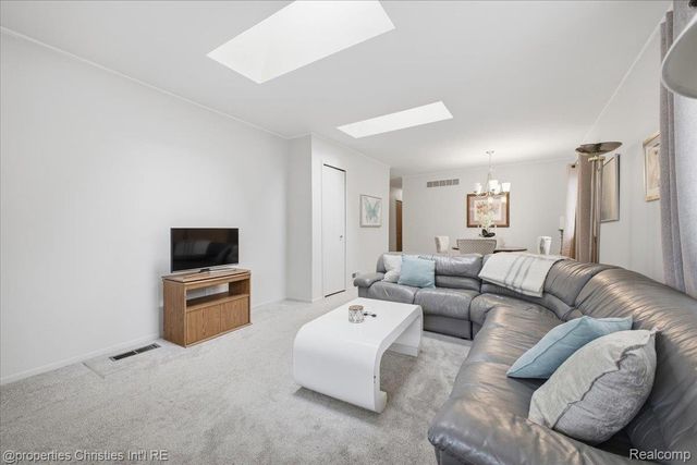 24289 Dale Avenue, Eastpointe, MI 48021