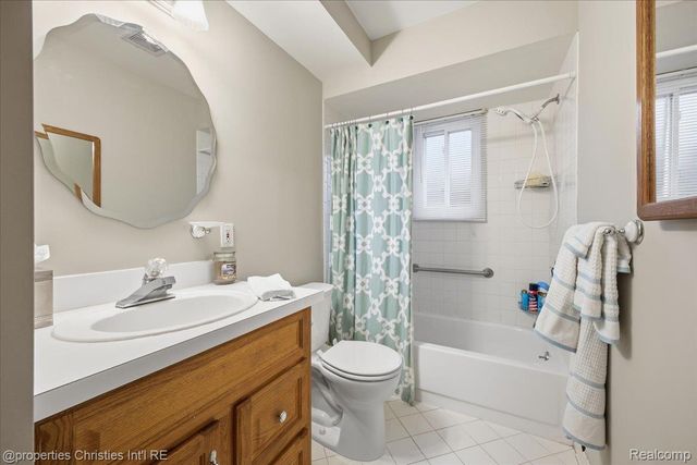 24289 Dale Avenue, Eastpointe, MI 48021