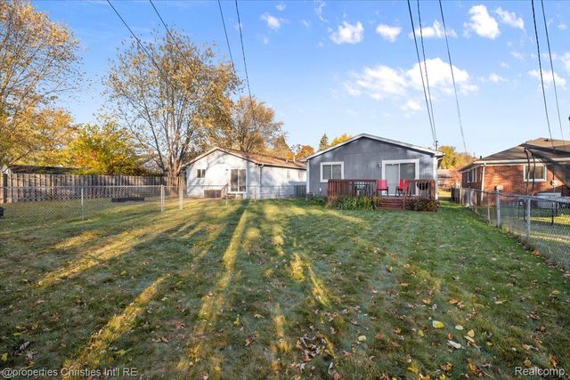 24289 Dale Avenue, Eastpointe, MI 48021