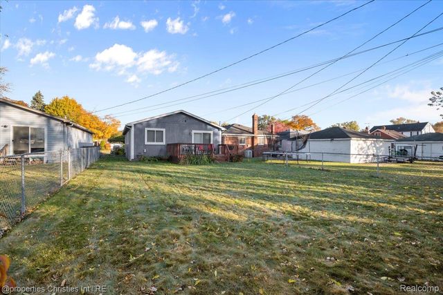 24289 Dale Avenue, Eastpointe, MI 48021