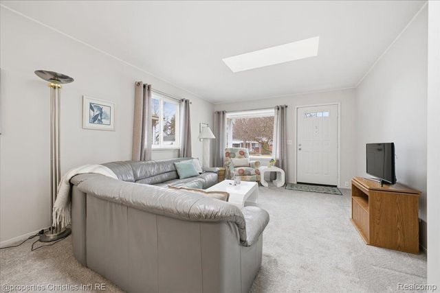 24289 Dale Avenue, Eastpointe, MI 48021