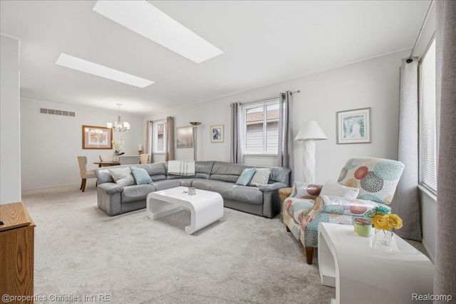 24289 Dale Avenue, Eastpointe, MI 48021