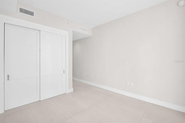 275 1ST AVENUE S 1104, St Petersburg, FL 33701