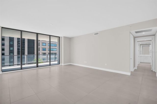 275 1ST AVENUE S 1104, St Petersburg, FL 33701