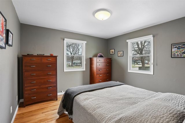 906 E Detroit Avenue, Indianola, IA 50125