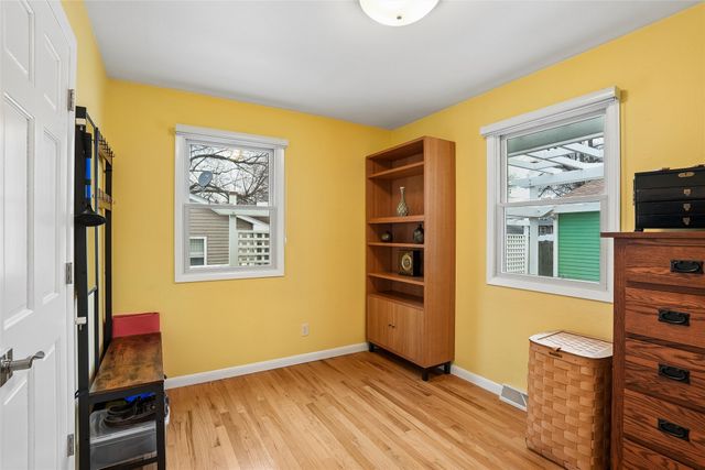 906 E Detroit Avenue, Indianola, IA 50125