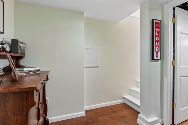 906 E Detroit Avenue, Indianola, IA 50125