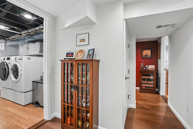 906 E Detroit Avenue, Indianola, IA 50125