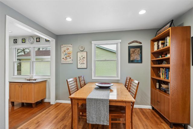 906 E Detroit Avenue, Indianola, IA 50125