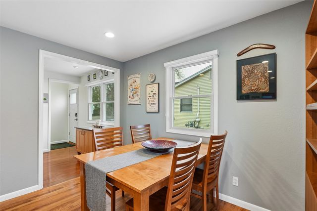 906 E Detroit Avenue, Indianola, IA 50125