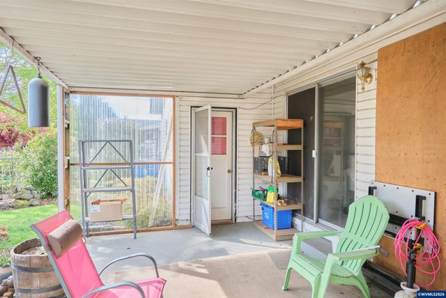 1740 Vanderbeck Ln, Woodburn, OR 97071