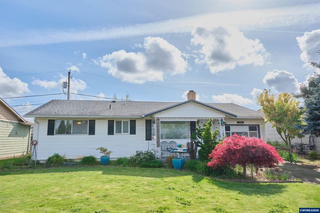 1740 Vanderbeck Ln, Woodburn, OR 97071