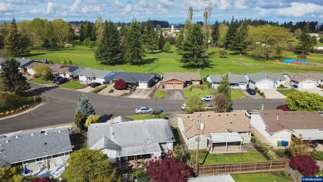 1740 Vanderbeck Ln, Woodburn, OR 97071