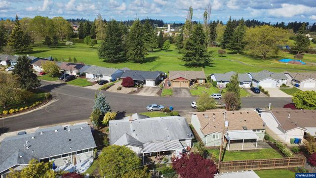 1740 Vanderbeck Ln, Woodburn, OR 97071