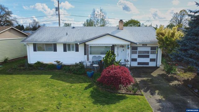 1740 Vanderbeck Ln, Woodburn, OR 97071