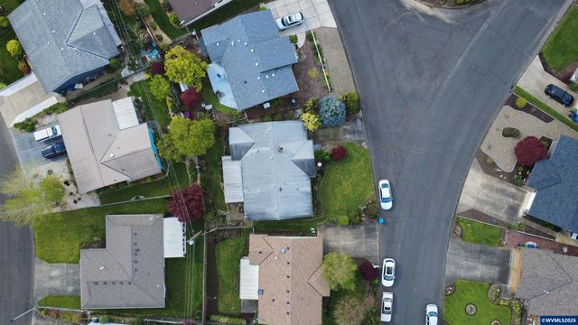 1740 Vanderbeck Ln, Woodburn, OR 97071