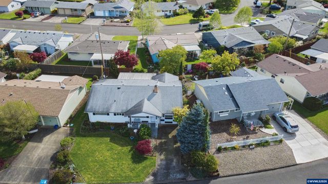 1740 Vanderbeck Ln, Woodburn, OR 97071