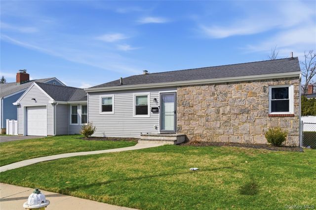 111 Shepherd Street, Rockville Centre, NY 11570