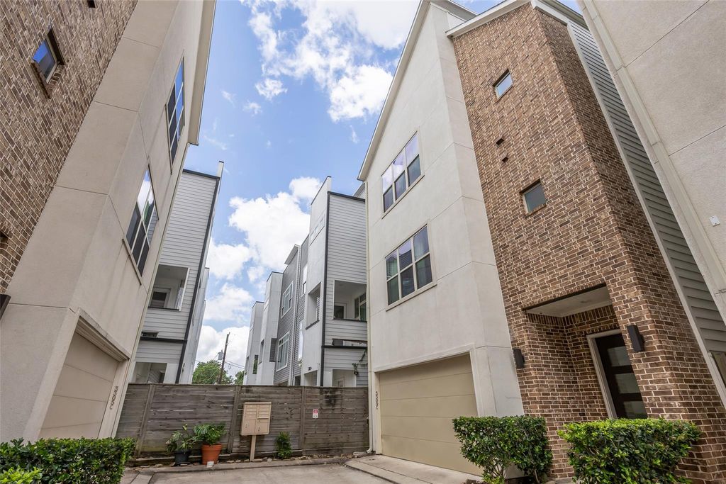 3309 Jefferson Street C, Houston, TX 77003