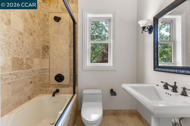 1311 Laverock Ln, Alamo, CA 94507