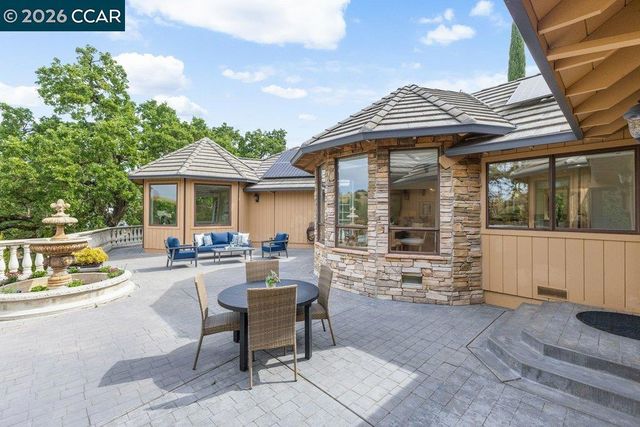 1311 Laverock Ln, Alamo, CA 94507