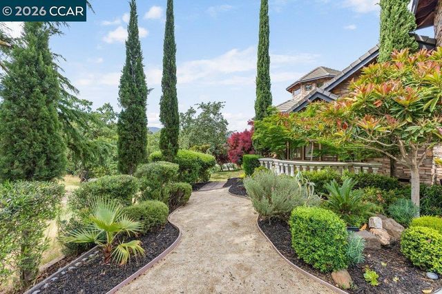 1311 Laverock Ln, Alamo, CA 94507