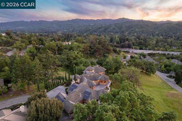 1311 Laverock Ln, Alamo, CA 94507