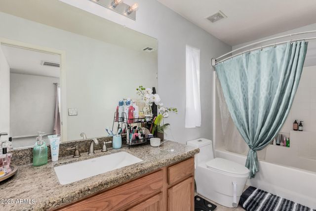 3739 W CARTER Road, Phoenix, AZ 85041