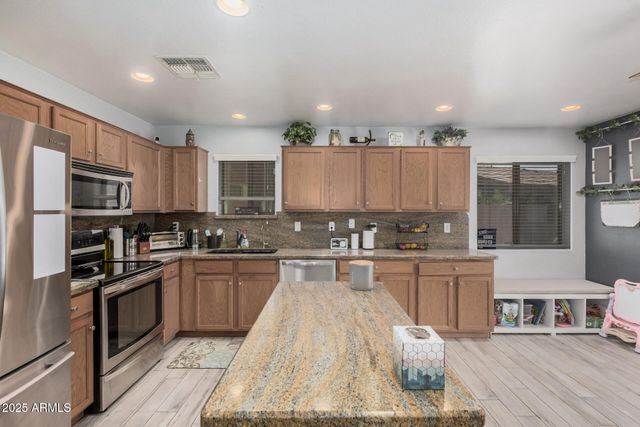 3739 W CARTER Road, Phoenix, AZ 85041