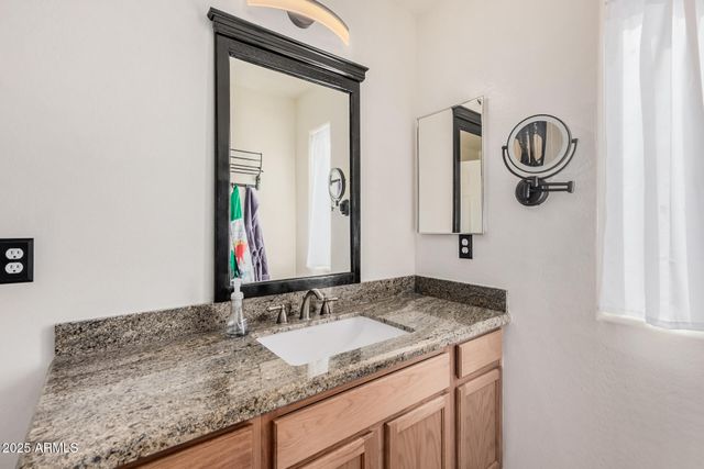 3739 W CARTER Road, Phoenix, AZ 85041