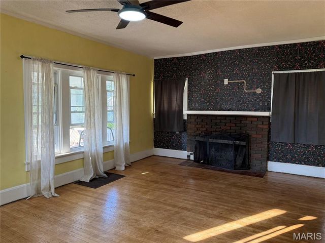 1414 Paris Avenue, Hannibal, MO 63401