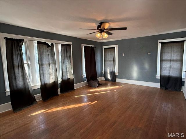 1414 Paris Avenue, Hannibal, MO 63401