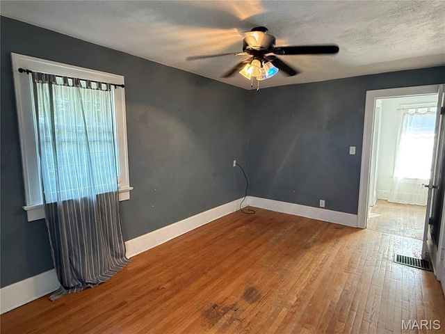 1414 Paris Avenue, Hannibal, MO 63401