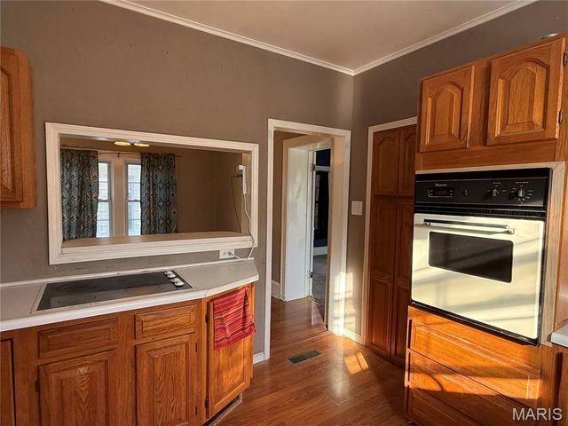 1414 Paris Avenue, Hannibal, MO 63401