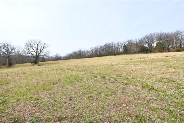 10187 Jeter Road, Fayetteville, AR 72701